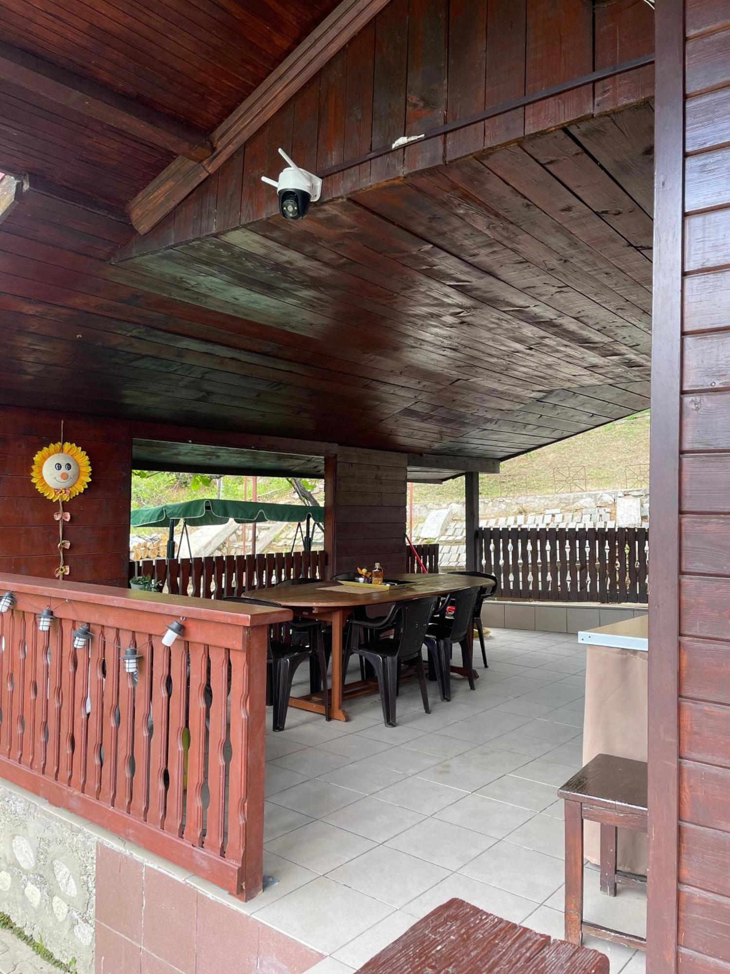Casa Melania Eselnita Exterior foto